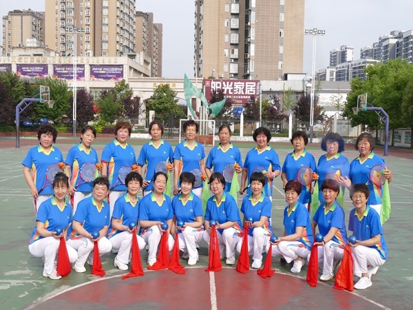 汉阴县柔力球协会龙岗队 积极参加全国第七届柔乐球网络视频赛